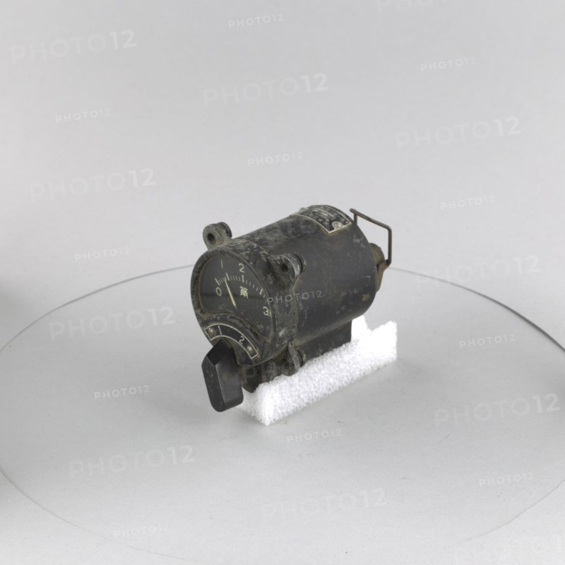 Indicator, Cylinder Head Temperature, Dual Needles, Japanese. Creator: Shimazu Manufacturing Company Ltd..