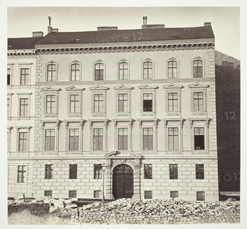 Elisabethstraße No. 18, Wohnhaus Senior Excellenz des Grafen Trautmansdorf, 1860s. Creator: Unknown.