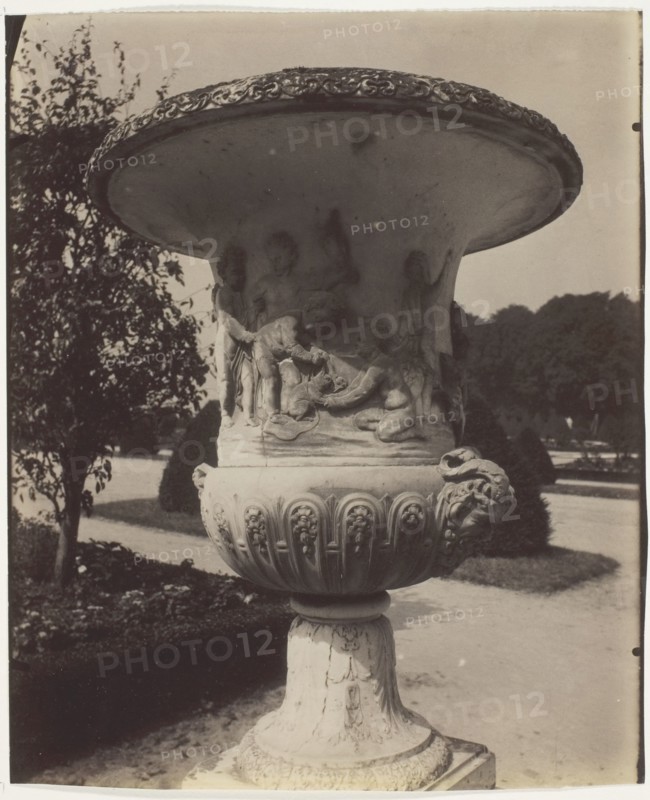 Versailles, Vase, 1905. Creator: Eugene Atget.