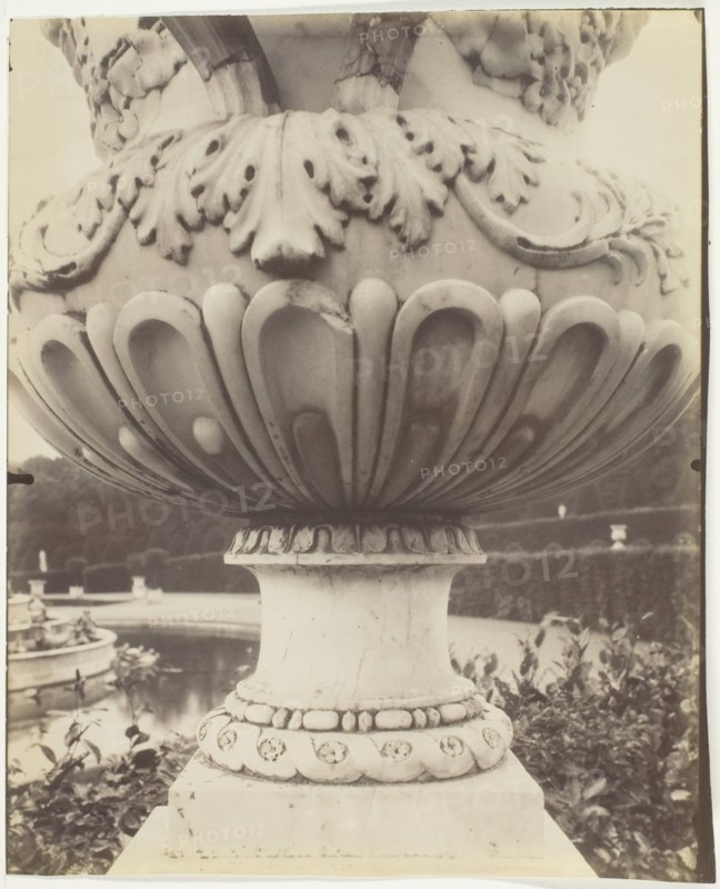 Versailles, Vase, 1906. Creator: Eugene Atget.