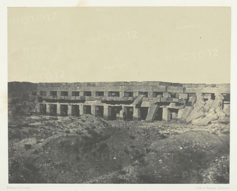 Palais de Karnak, Appartements Privés du Palais, Promenoir de Tôthmès III; Thèbes, 1849/51. Creator: Maxime du Camp.