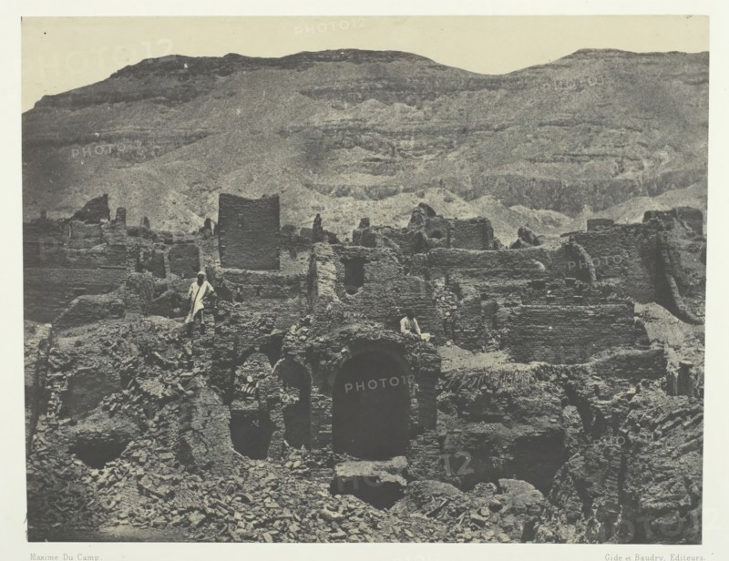 Médinet-Habou, Ruines de la Ville de Papa; Thèbes, 1849/51, printed 1852. Creator: Maxime du Camp.