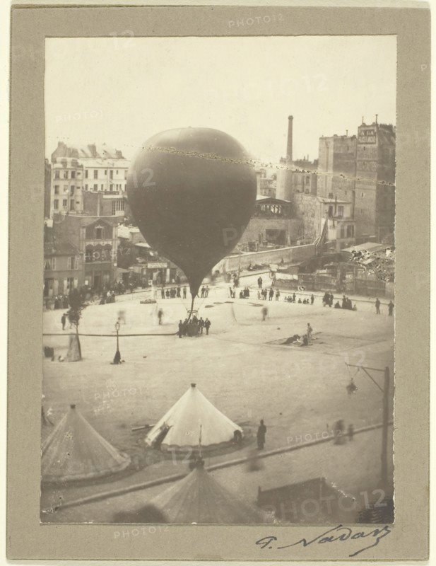 Le Neptune, Place Saint-Pierre à Montmartre, September 23, 1870. Creator: Nadar.