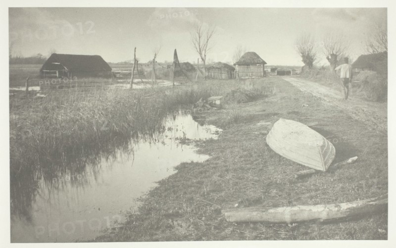 'Twixt Land and Water, 1886. Creator: Peter Henry Emerson.