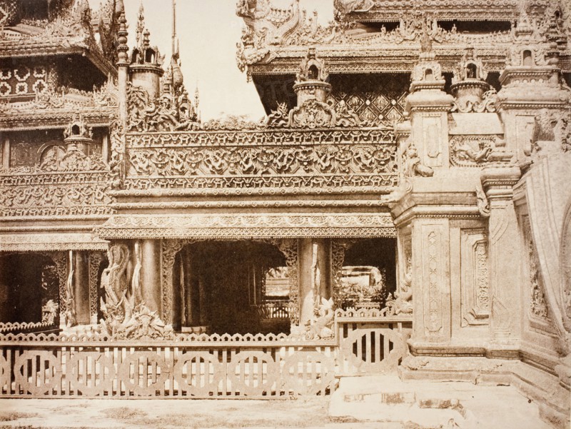 No. 92. Amerapoora. Another part of the Balcony of Kyoung No. 86 [Maha-too-lo-Bounghian..., 1855. Creator: Captain Linnaeus Tripe.