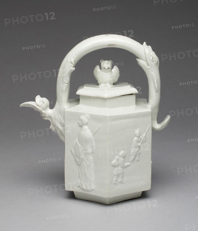 Teapot, Vienna, c. 1720. Creator: Du Paquier Porcelain Manufactory.