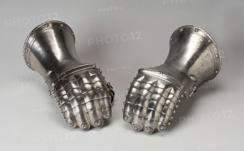 Pair of Mitten Gauntlets, Europe, probably 19th century. Creator: Unknown.