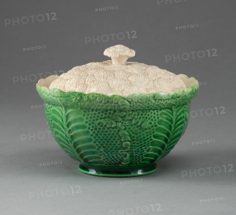 Sugar Bowl, Staffordshire, 1765/80. Creator: Staffordshire Potteries.