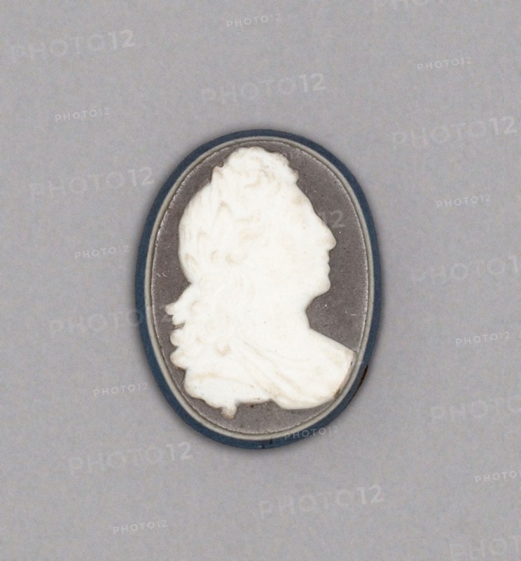 Cameo with Portrait of William III of England, Burslem, Late 18th century. Creator: Wedgwood.