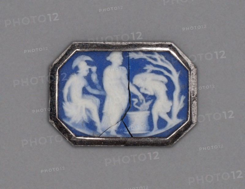 Cameo with Sacrifice of a Lamb, Burslem, Late 18th century. Creator: Wedgwood.