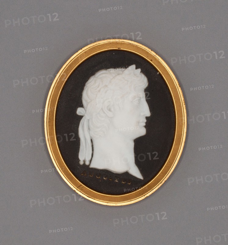 Medallion with Augustus, Burslem, Late 18th century. Creator: Wedgwood.