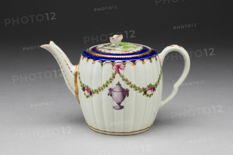 Teapot, Worcester, c. 1775. Creator: Royal Worcester.