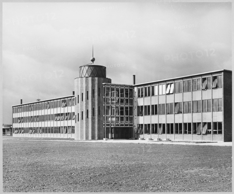 Shell Haven Oil Refinery, Shell Haven, Stanford Le Hope, 13/05/1957. Creator: John Laing plc.