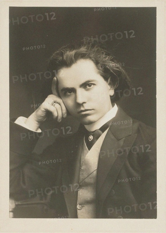 Portrait of the violinist and composer Jan Kubelik (1880-1940) , 1908. Creator: Anonymous.