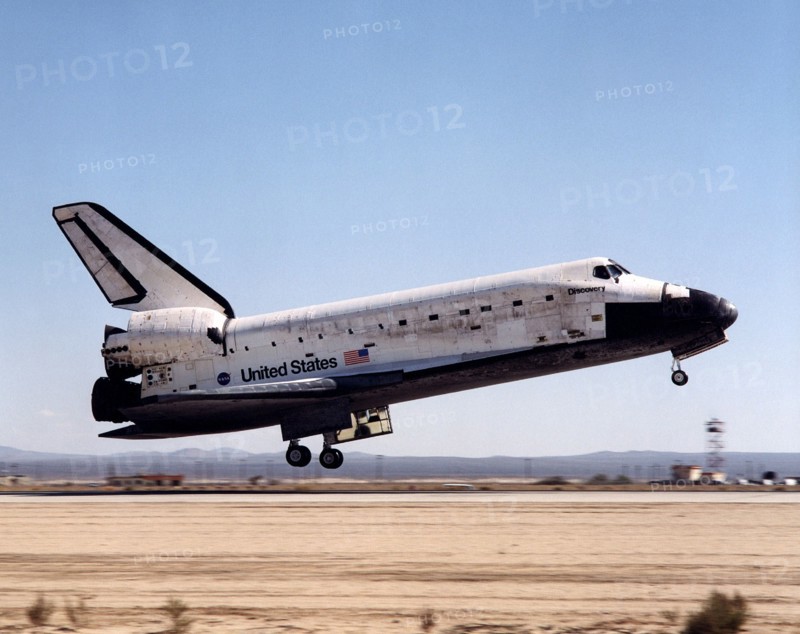 STS-92 touching down, Edwards Air Force Base, California, USA, October 24, 2000.  Creator: NASA.