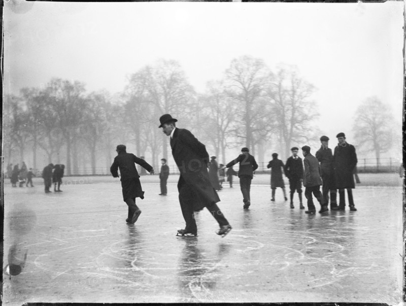 Skaters, Kensington Gardens, Hyde Park, City of Westminster, Greater London Authority, 1903. Creator: Katherine Jean Macfee.