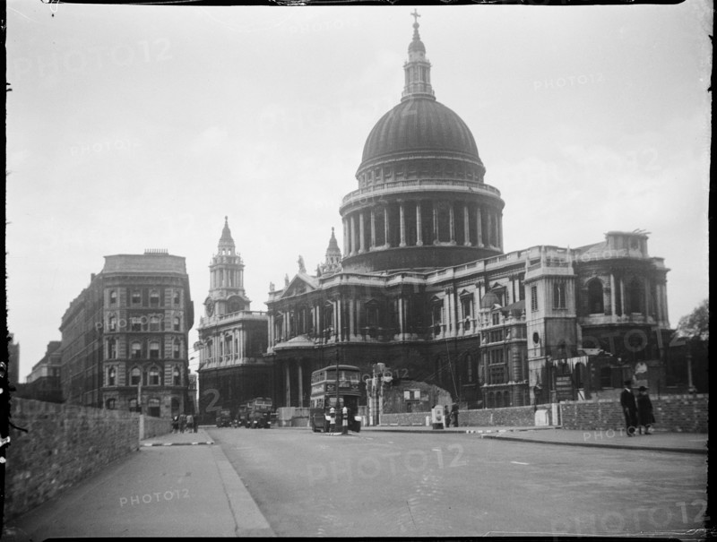 St Paul's Cathedral, St Paul's Churchyard, City of London, Greater London Authority, 1945. Creator: Katherine Jean Macfee.