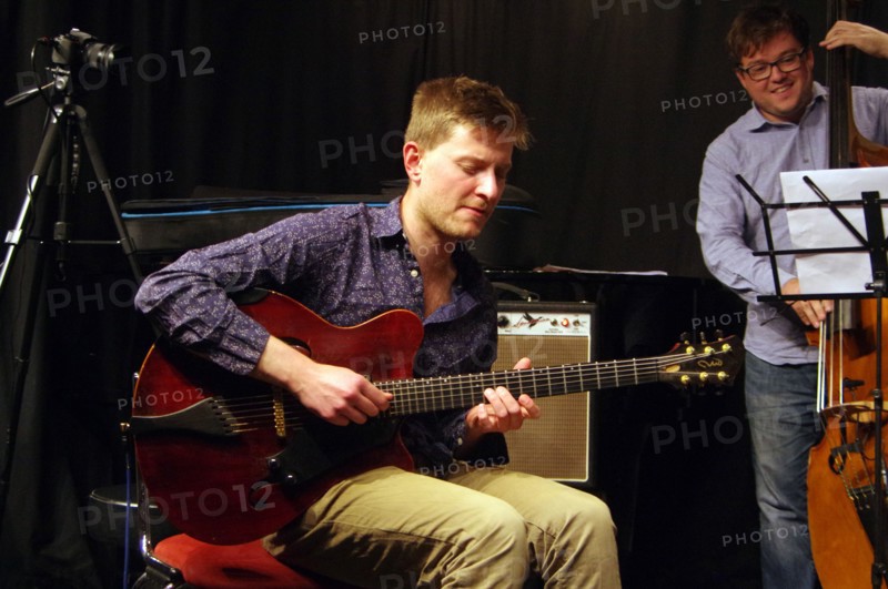 Tom Ollendorf, Ari Hoenig Trio, Verdict Jazz Club, Brghton, East Sussex, 6th Oct. 2021. Creator: Brian O'Connor.