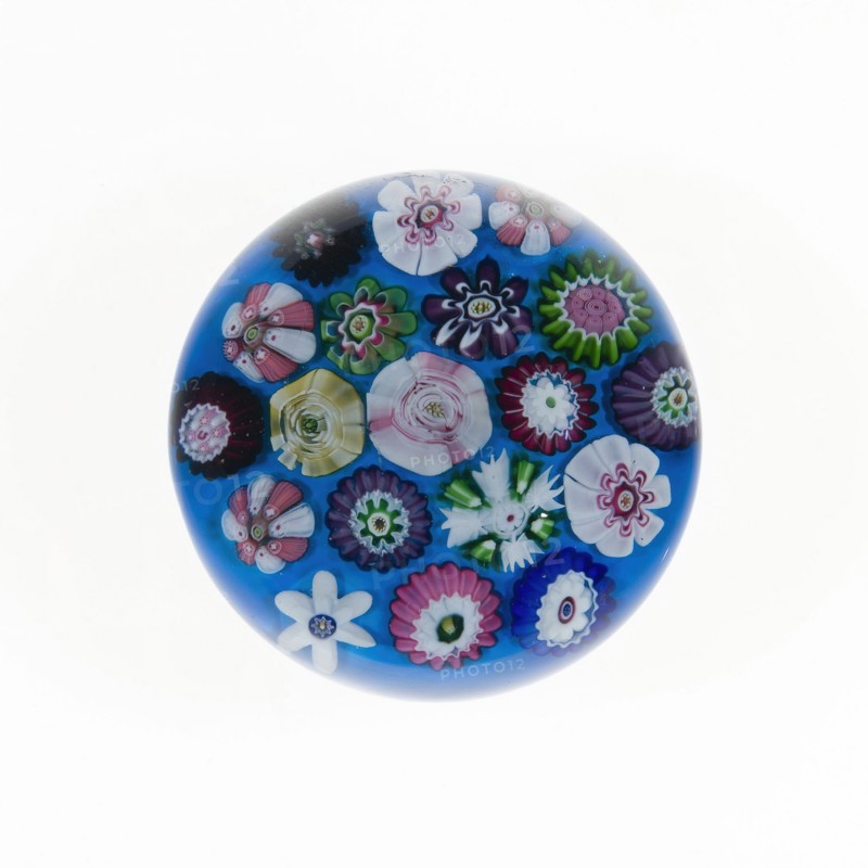 Paperweight, Clichy, 19th century. Creator: Clichy Glassworks.
