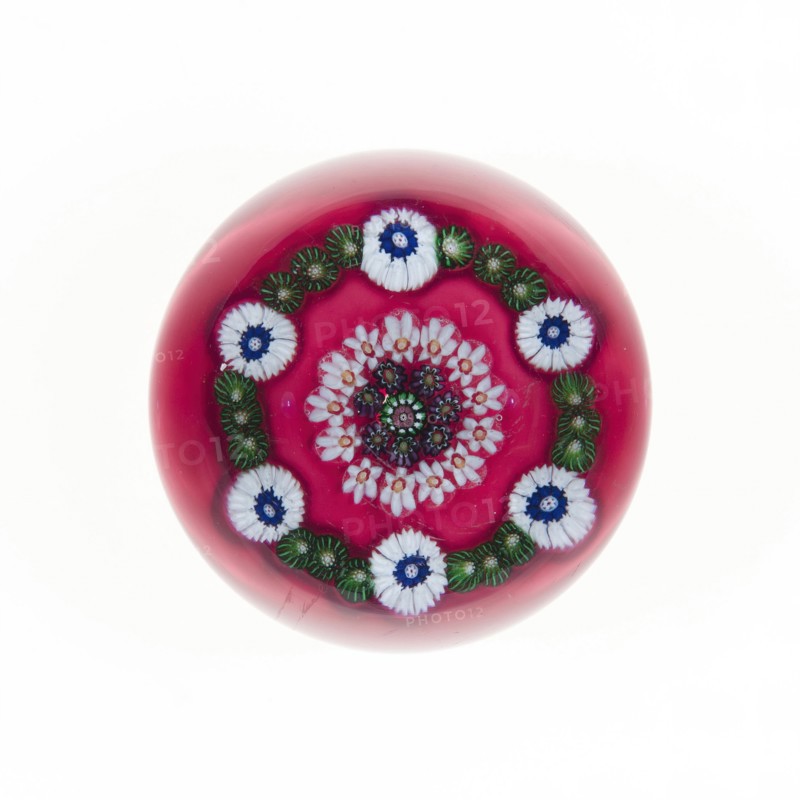 Paperweight, Clichy, 19th century. Creator: Clichy Glassworks.