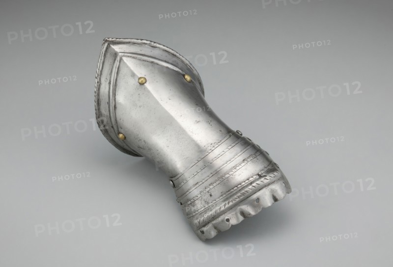 Fingered Gauntlet for the Right Hand, Milan, c. 1570/1600. Creator: Unknown.