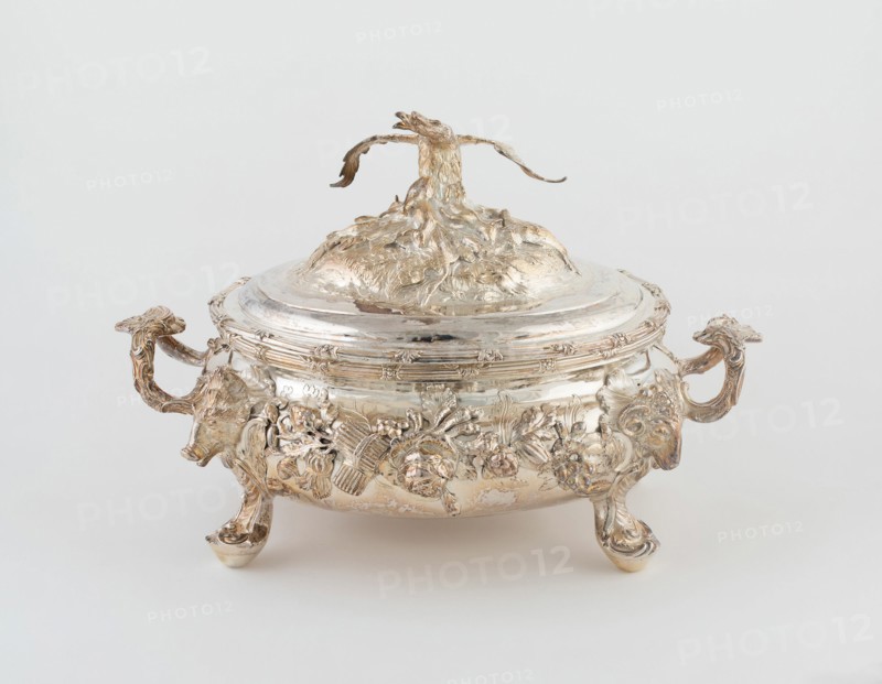 Tureen with Cover, London, 1745/46. Creator: Peter Archambo.