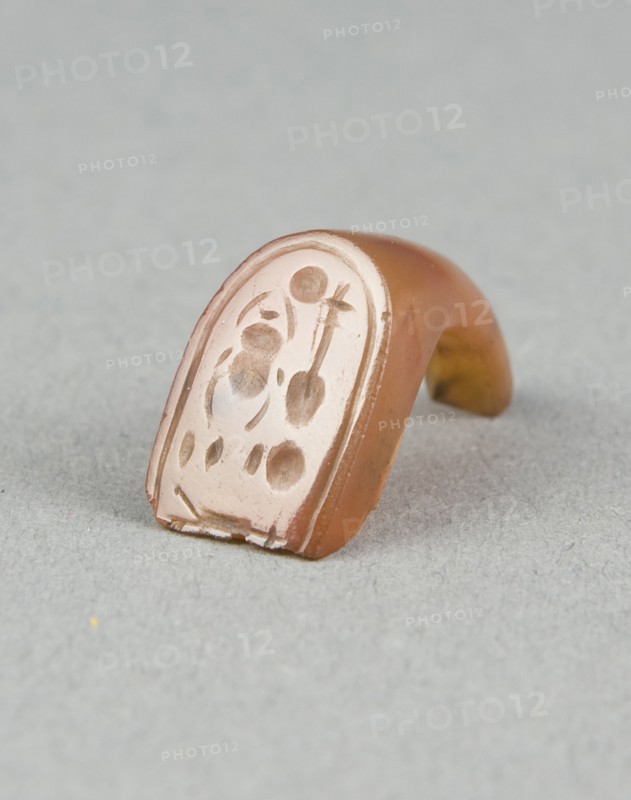 Finger Ring: Neferkheprure-Wanre (Akhenaton), Egypt, New Kingdom, Dynasty 18, reign of... Creator: Unknown.