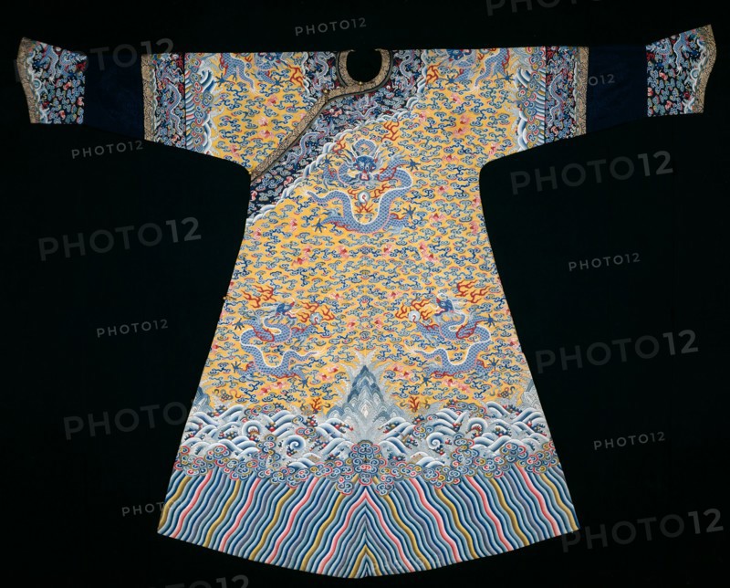 Empress' Jifu (Semiformal Court Robe), China, Qing dynasty (1644-1911), 1790/1820. Creator: Unknown.