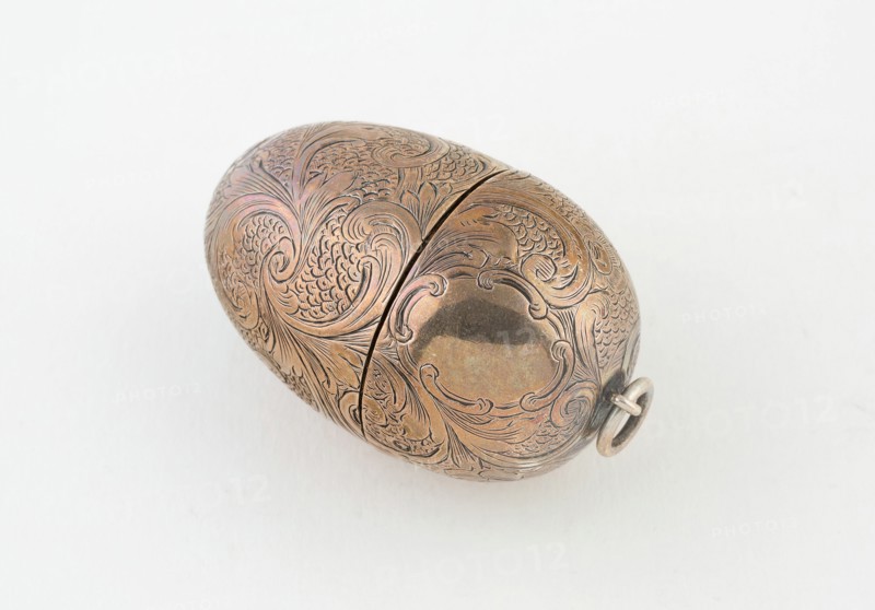 Egg-Shaped Vinaigrette, Birmingham, c. 1858/59.