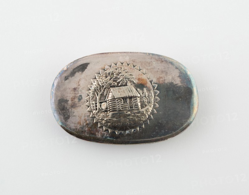 Tobacco Box with Log Cabin (Symbolic of William Henry Harrison Campaign), Birmingham, c. 1880.