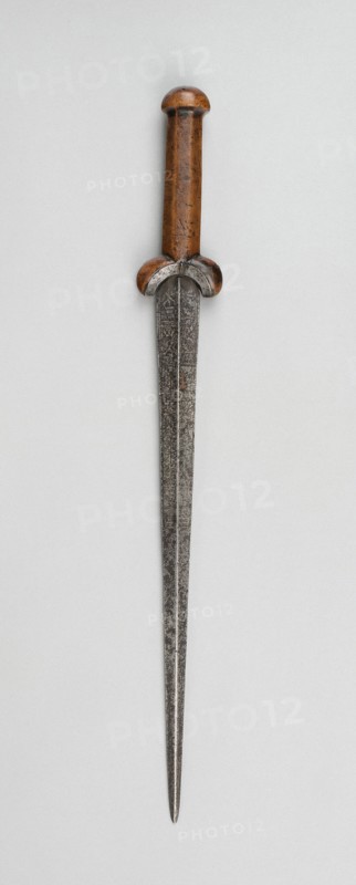 Ballock Dagger, Scotland, early 17th century.