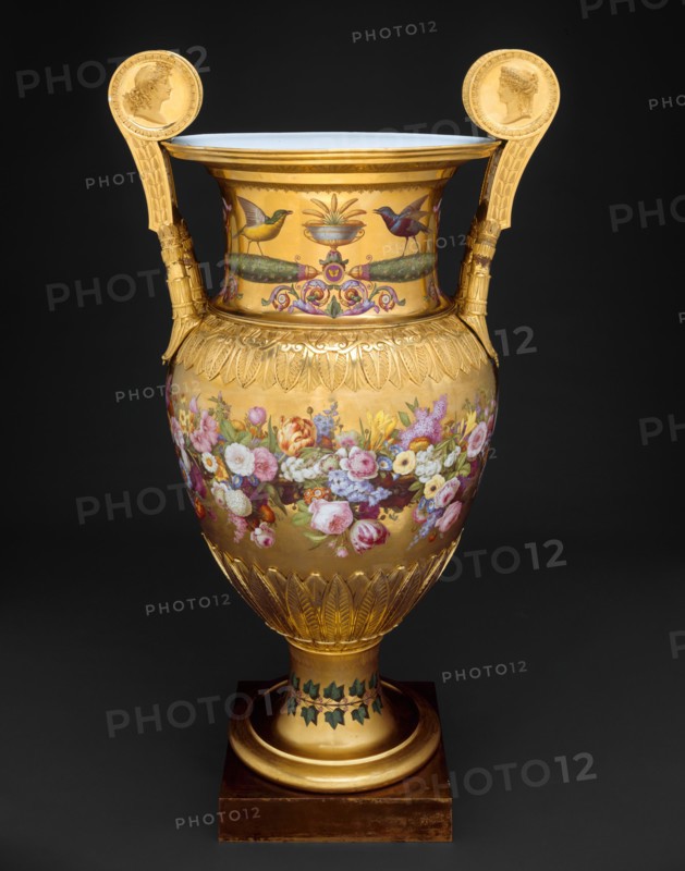 Londonderry Vase, Sèvres, 1813.
