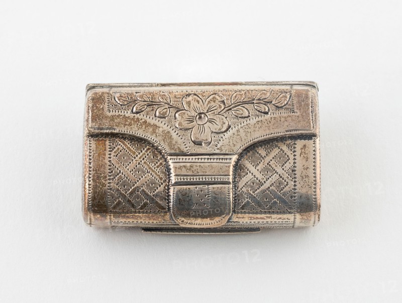Purse-Shaped Vinaigrette, Birmingham, 1816/17.
