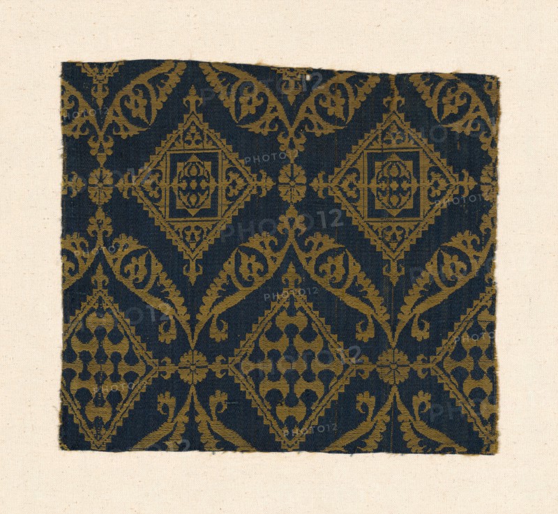 Fragment, Egypt, Mamluk period (1250-1517), 14th/ 15th  century.
