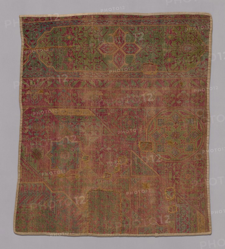 Carpet Fragment, Egypt, Mamluk period (1250-1517), late 15th/early 16th century.