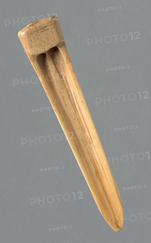 Bone Pick, Peru, 1000/1476.