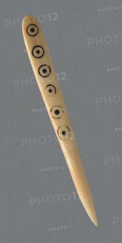 Bone Pick, Peru, 1000/1476.