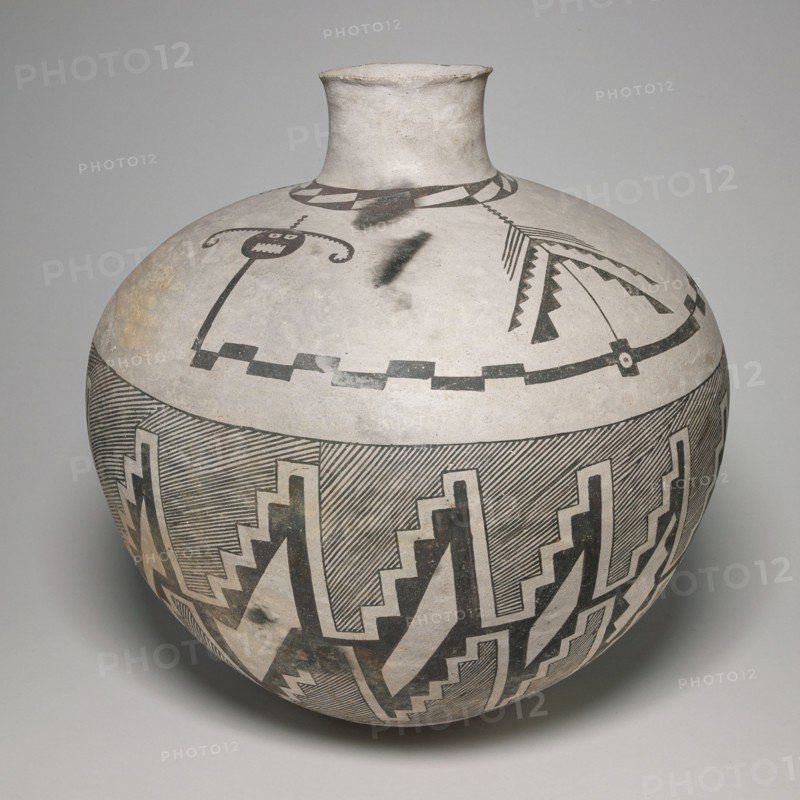 Jar with Horned Serpents and Interlocking, Hatched-and-Black Stepped Designs, 950/1400.