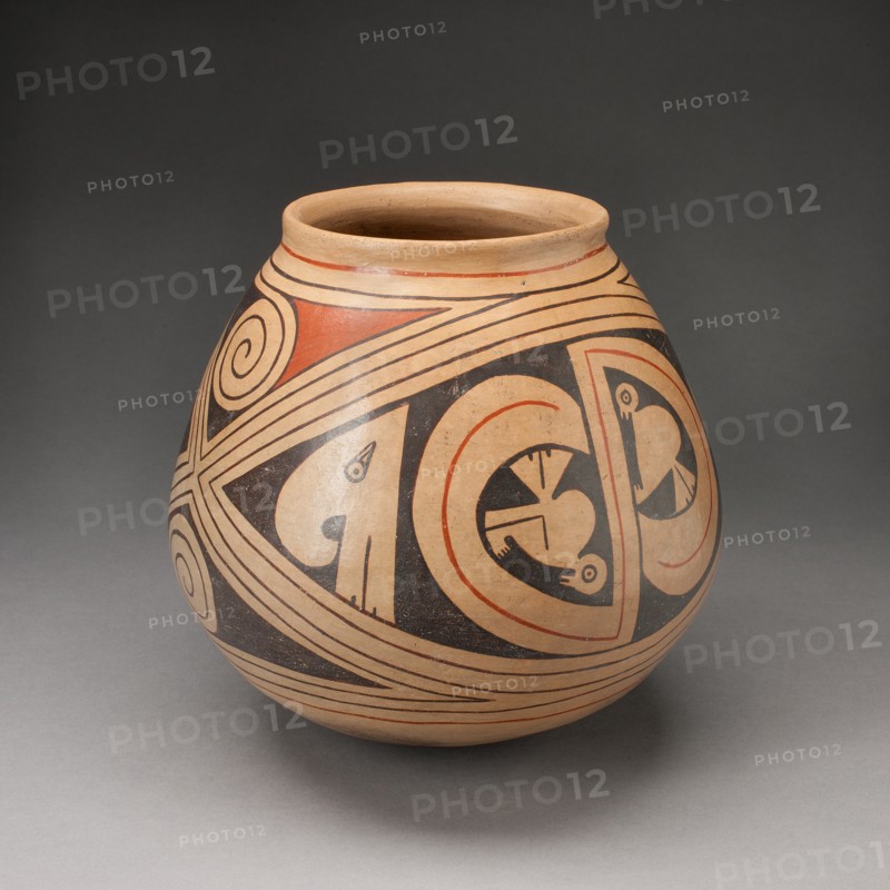 Jar with Diamond-Shaped Frames with Abstract Birds and Coiling Motifs, A.D. 1280/1450.