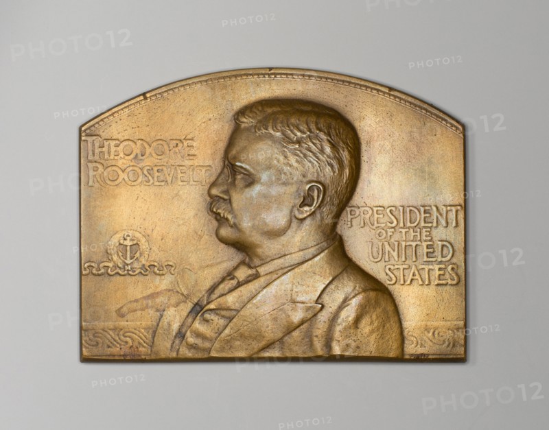 Medal with portrait of US president Theodore Roosevelt, 1907. Commemorating the departure of the United States Atlantic Fleet on a cruise around the World.