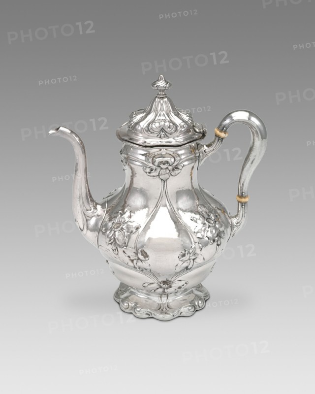Coffee Pot (part of a set), 1900.