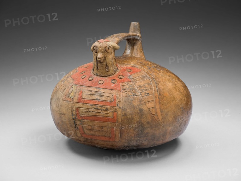 Strap-Handled Vessel in the Form of a Bird with Abstract Pattern on Body, 650/150 B.C.