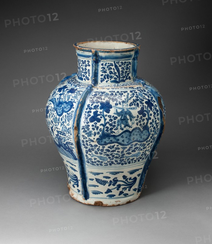 Jar Depicting Figure in an Exotic Landscape, 1675/1750.