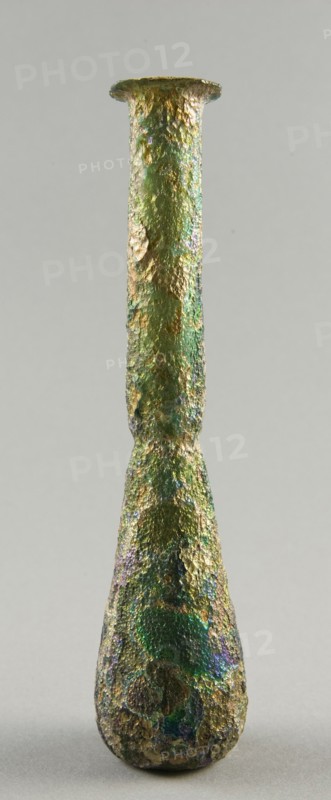 Bottle, 2nd-4th century. Photograph of interior of large art gallery, visitors stand and look at paintings.