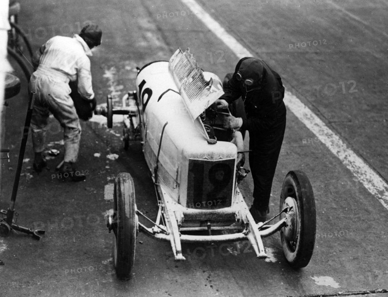 Mercedes M72/94 of Louis Zborowski at the Italian Grand Prix, Monza, 1924 Creator: Unknown.
