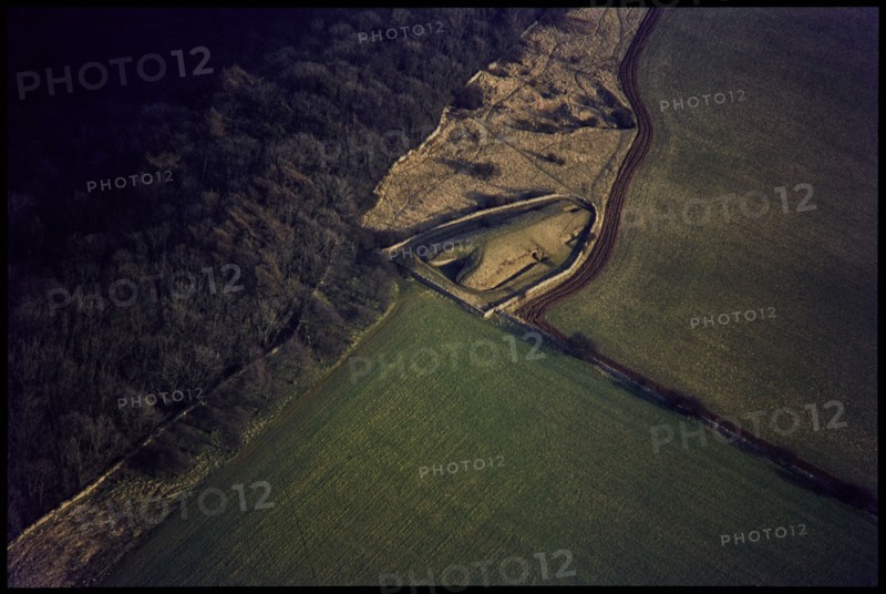 Belas Knap, a Neolithic chambered long barrow, Winchcombe, Gloucestershire, 1971. Creator: Jim Hancock.