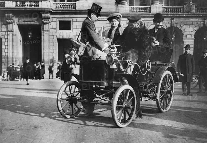 1900 Brasier, Place de la Concorde, Paris. Creator: Unknown.