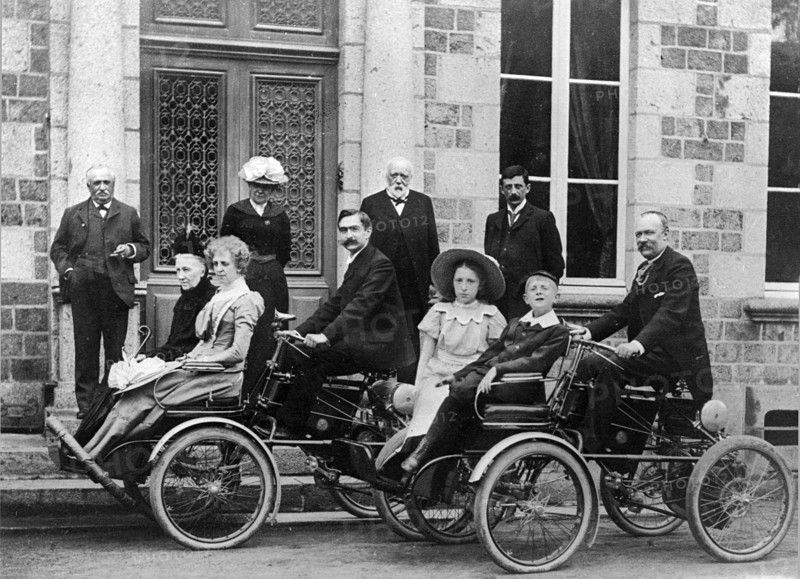 1901 De Dion Bouton Quadricycles. Creator: Unknown.