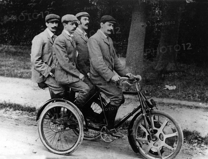 1901 Singer tricycle. Creator: Unknown.