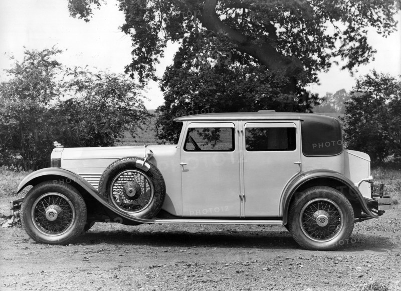 1929 Stutz Straight 8 saloon with coachwork by Weymann. Creator: Unknown.
